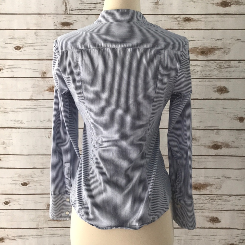 • Express Button Down • - Picture 5 of 5